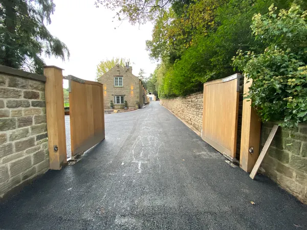 Allée en macadam